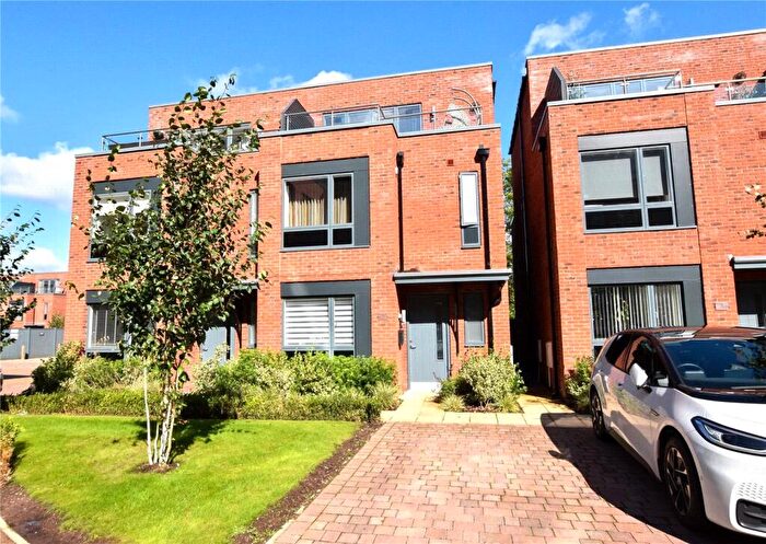 4 Bedroom Semi-Detached House To Rent In Bempton Drive, Didsbury, Manchester, M20