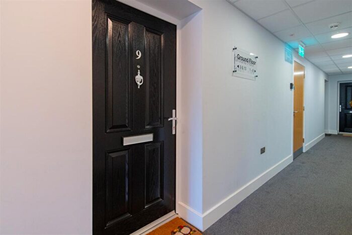 1 Bedroom Apartment For Sale In Broad Green, Wellingborough, NN8