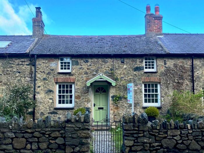 2 Bedroom Terraced House For Sale In Ffordd Brynsiencyn, Llanfairpwllgwyngyll, LL61