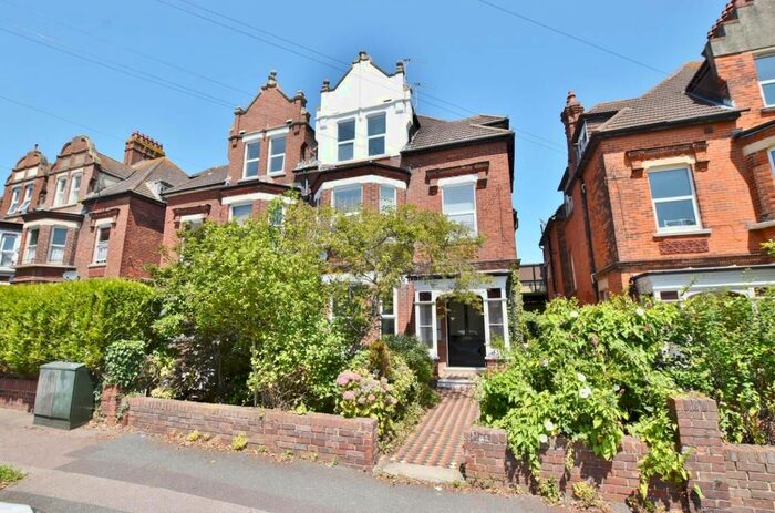 2 Bedroom Flat To Rent In Kingsnorth Gardens, Folkestone, CT20