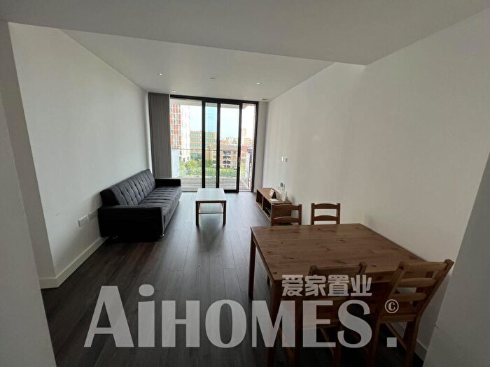 1 Bedroom Flat To Rent In Kingwood House, Chaucer Gardens, London, E1