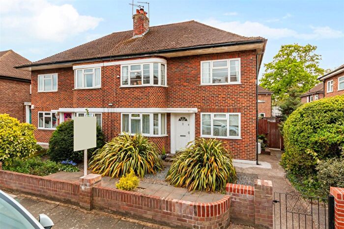 2 Bedroom Maisonette For Sale In Parkfields Avenue, West Wimbledon, SW20