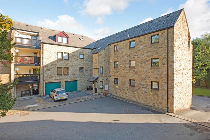 2 Bedroom Apartment For Sale In Birchwood Court, South Parade, Ilkley, LS29