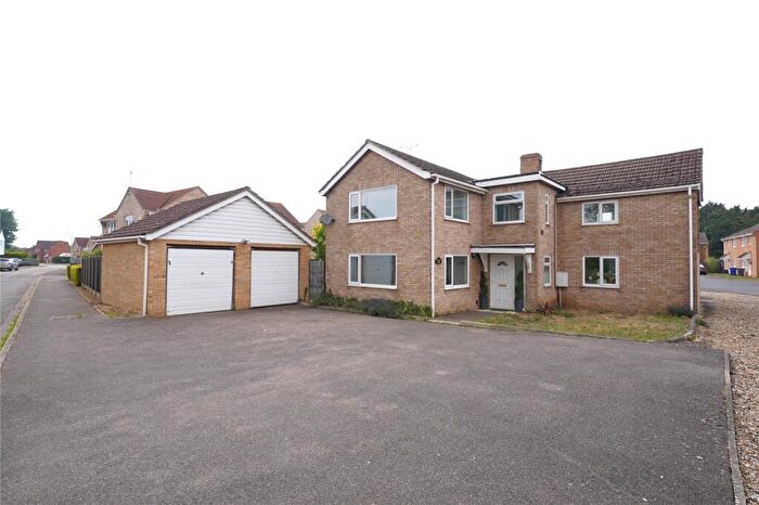 3 Bedroom Detached House For Sale In Falcon Way, Beck Row, Bury St. Edmunds, Suffolk, IP28