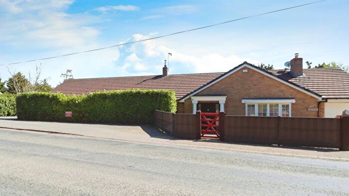 4 Bedroom Detached House For Sale In Stoke Albany Road, Desborough, Kettering, NN14