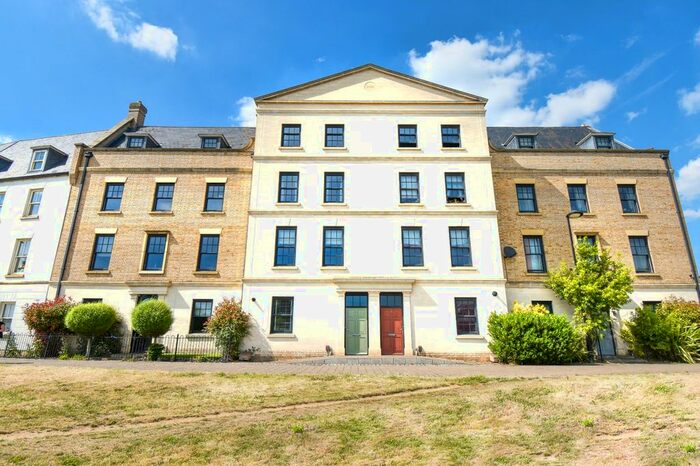 4 Bedroom Terraced House To Rent In High Street, Upton, Northampton, NN5