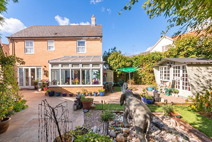 4 Bedroom Detached House For Sale In Stebbens Way, Heybridge, Maldon, CM9