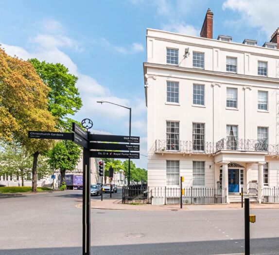 2 Bedroom Duplex For Sale In Parade, Leamington Spa, CV32