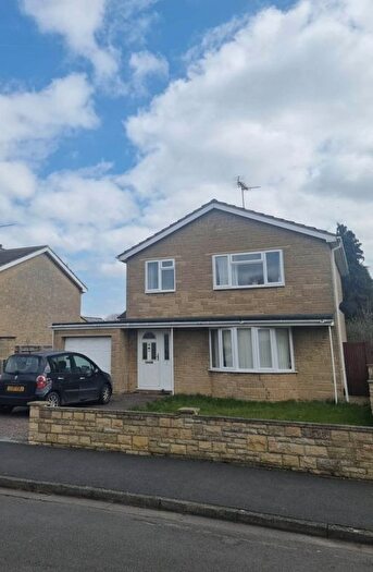 3 Bedroom Detached House To Rent In St Peters Crescent, Glory Farm, OX26