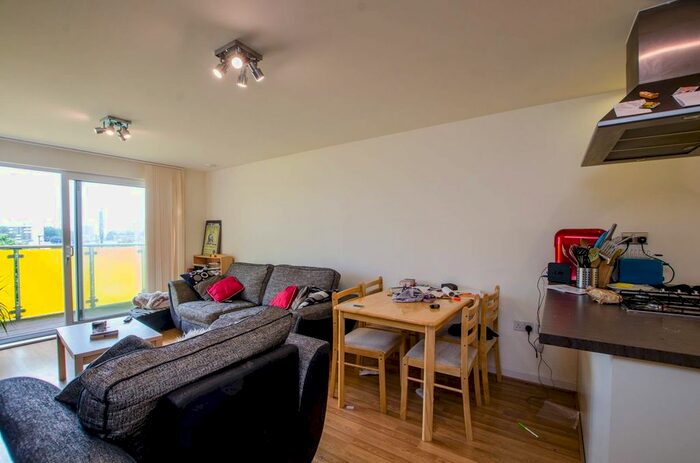 1 Bedroom Flat To Rent In Wager Street, Mile End, London, E3