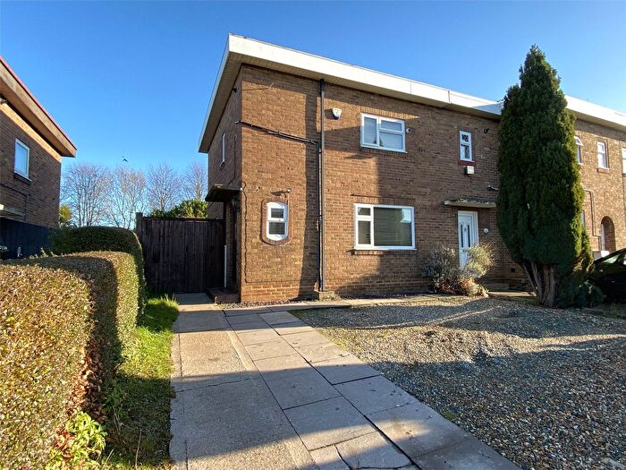 2 Bedroom End Terrace House For Sale In West Avenue, Donnington, Telford, Shropshire, TF2