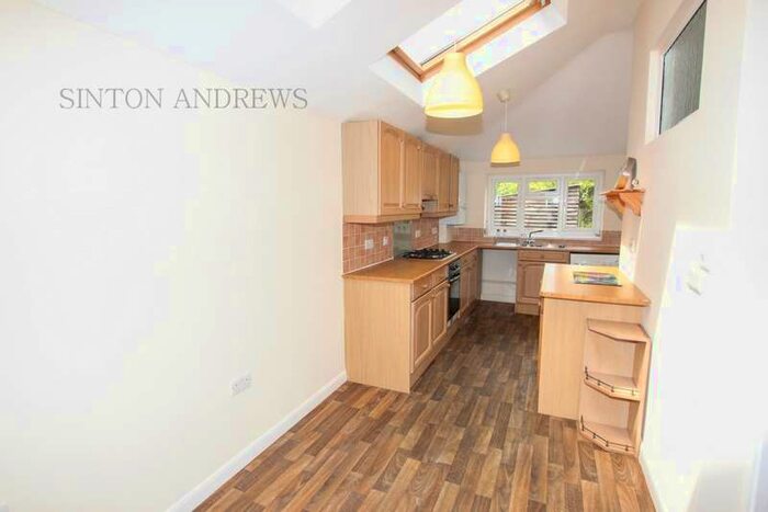 2 Bedroom Flat To Rent In Tentelow Lane, Norwood Green, UB2