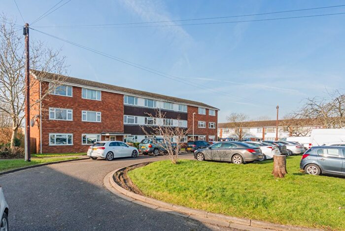 2 Bedroom Flat To Rent In Chaucer Drive, Aylesbury, HP21