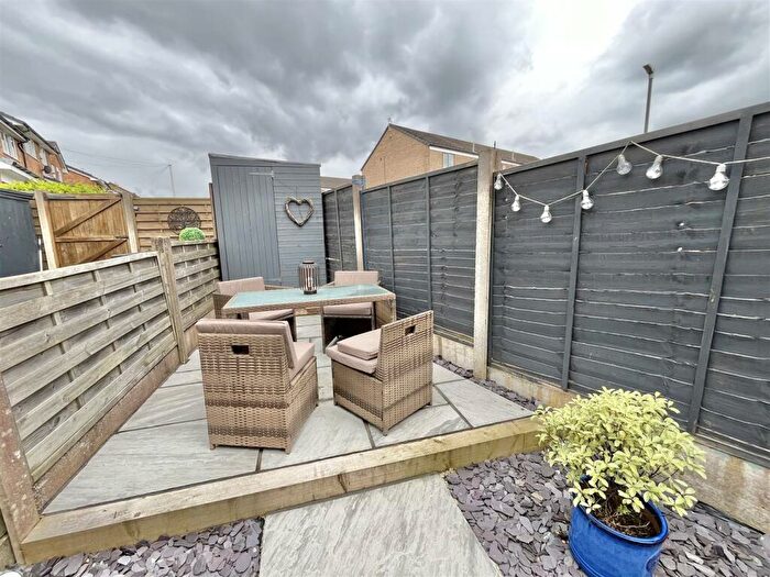 2 Bedroom End Of Terrace House For Sale In Greenfield Street, Hadfield, Glossop, SK13