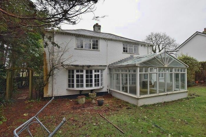 4 Bedroom Detached House To Rent In Becton Lane, Barton On Sea, New Milton, Hampshire., BH25