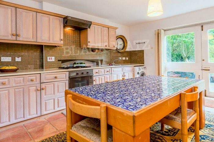 1 Bedroom Flat To Rent In Gloucester Crescent, NW1