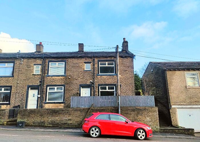 2 Bedroom End Of Terrace House For Sale In Back Clough, Halifax, HX3