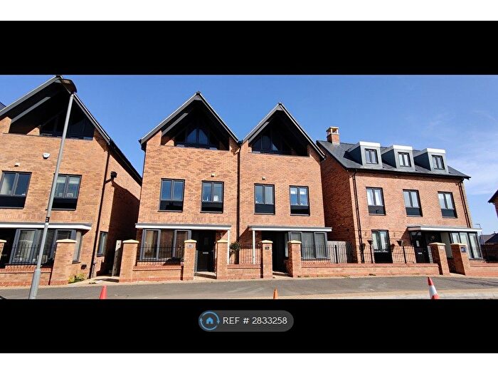 4 Bedroom Semi Detached House To Rent In Longhorn Drive, Milton Keynes, MK8