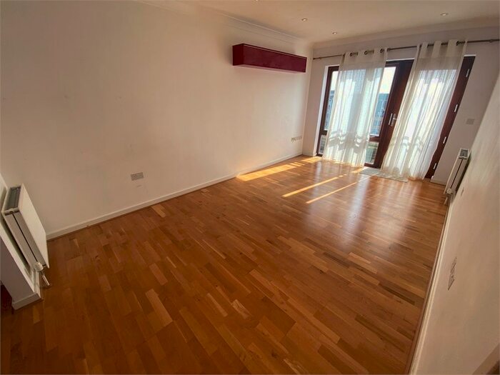 2 Bedroom Flat To Rent In Atlas Crescent, Edgware, HA8