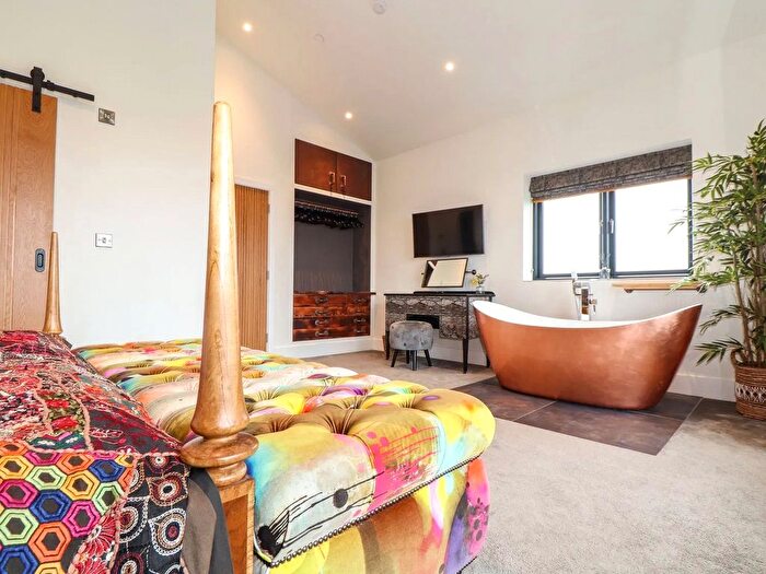 2 Bedroom End Of Terrace House For Sale In Sennen Cove View, Sennen, TR19