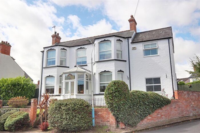 3 Bedroom Detached House For Sale In Main Street, Willerby, HU10