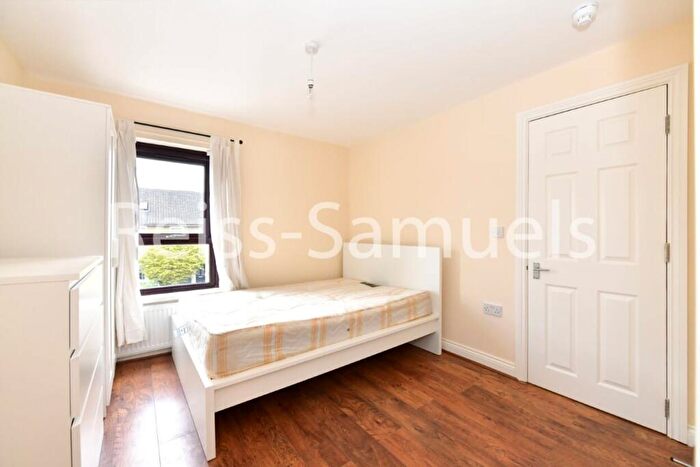 6 Bedroom Terraced House To Rent In Manchester Road, Isle Of Doghs, London, E14