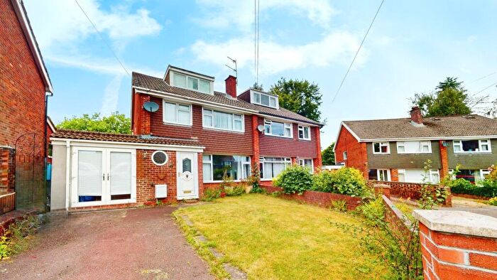 4 Bedroom Semi-Detached House To Rent In Cwm Nofydd, Rhiwbina, Cardiff, CF14