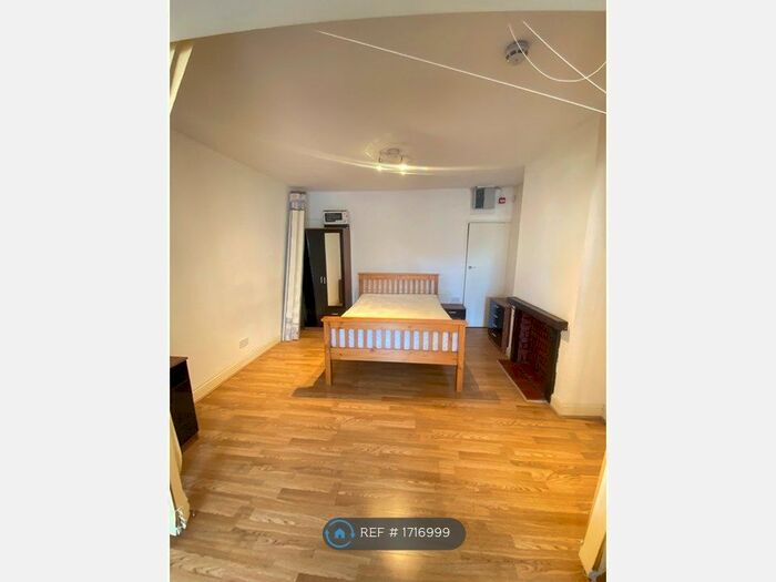 1 Bedroom Flat To Rent In Summerhouse Avenue, Hounslow, TW5