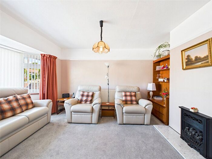 2 Bedroom Bungalow For Sale In Whitchurch Lane, Bristol, BS13