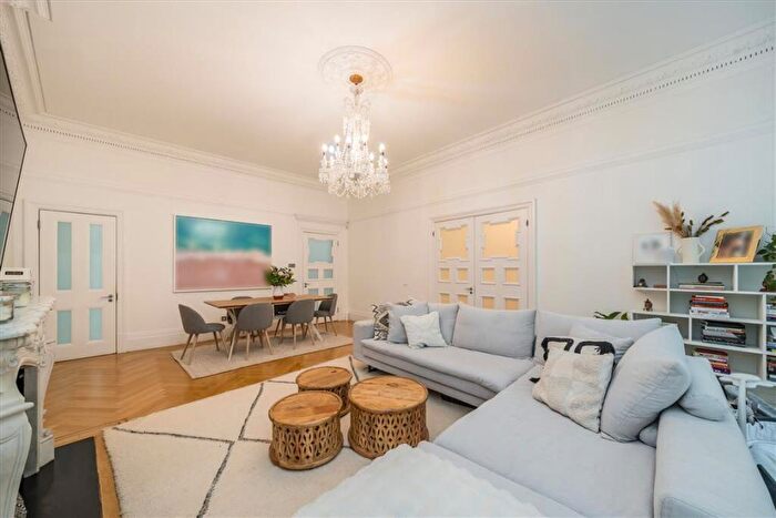 4 Bedroom Flat To Rent In Marylebone Road, Marylebone, NW1