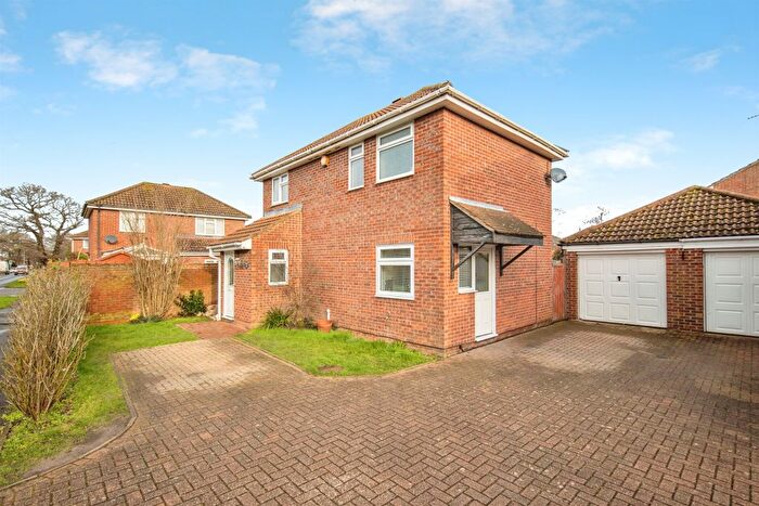 3 Bedroom Detached House For Sale In Berechurch Hall Road, Colchester, CO2