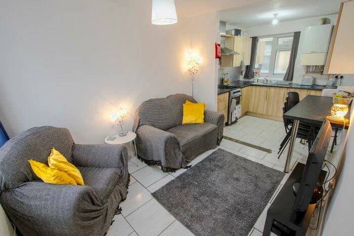 5 Bedroom Terraced House To Rent In Roman Way, B15