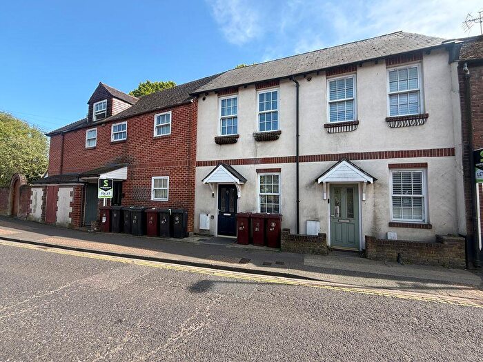 1 Bedroom Flat To Rent In St Pancras, Chichester, PO19