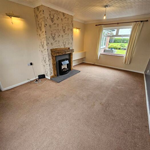 3 Bedroom Semi-Detached House To Rent In Meadow Lane, Weston, Newark, NG23