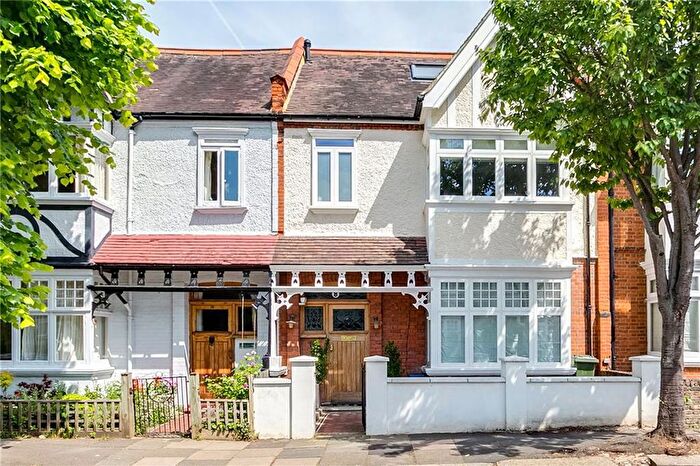 4 Bedroom Property To Rent In Byfeld Gardens, Barnes, SW13