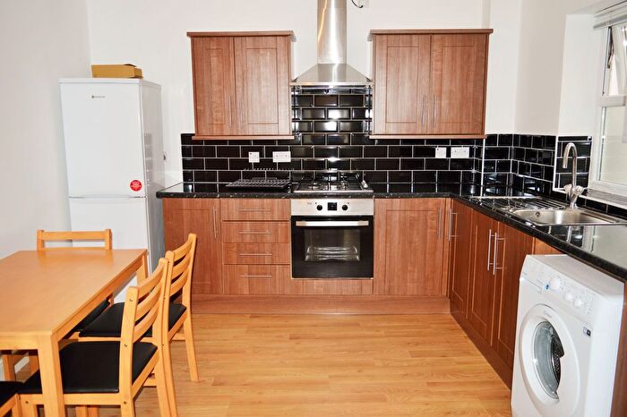 1 Bedroom Flat To Rent In Station Road, Forest Gate, E7
