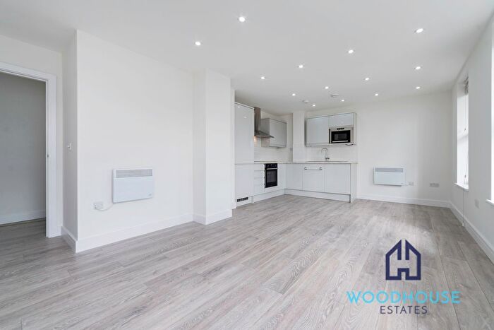 1 Bedroom Flat To Rent In High Street, Barnet, EN5