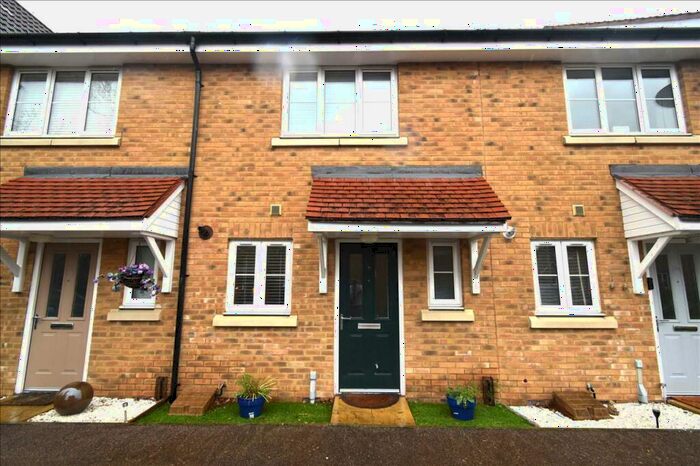 2 Bedroom House To Rent In Hardy Avenue, Dartford, DA1