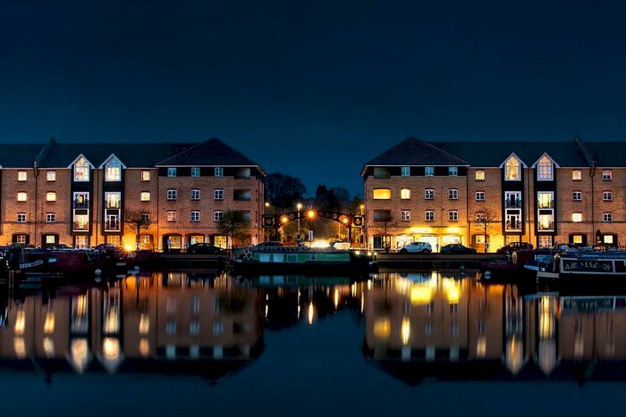 2 Bedroom Apartment To Rent In Dickinson Quay, Hemel Hempstead, Hertfordshire, HP3