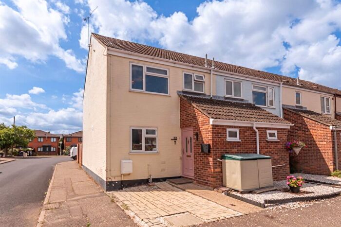 3 Bedroom End Of Terrace House For Sale In Hillary Close, Heybridge, Maldon, CM9