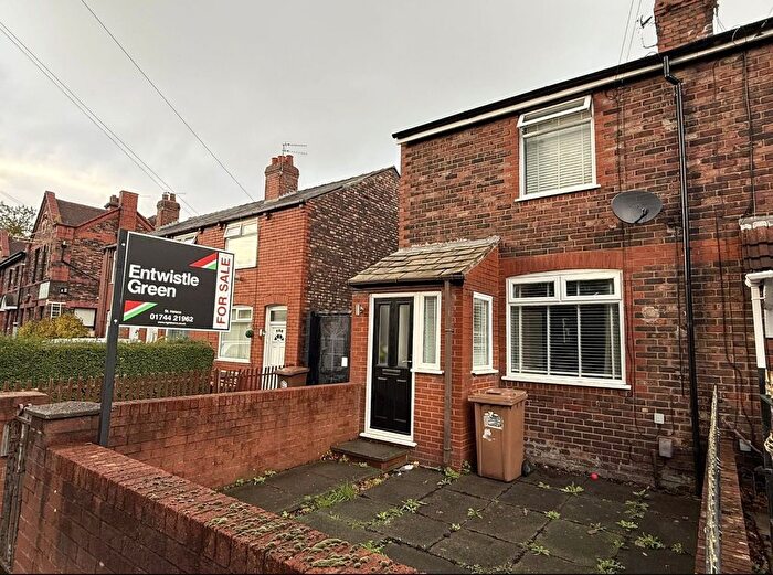 2 Bedroom End Of Terrace House For Sale In Fleet Lane, St. Helens, Merseyside, WA9