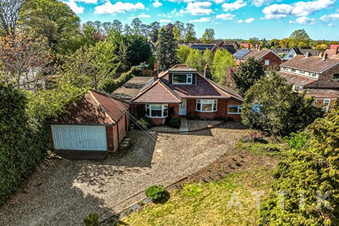5 Bedroom Detached Bungalow For Sale In Blofield Road, Brundall, Norwich, NR13