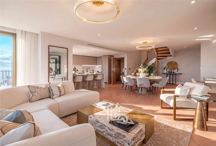 2 Bedroom Flat For Sale In One Thames Quay, Marsh Wall, London, E14