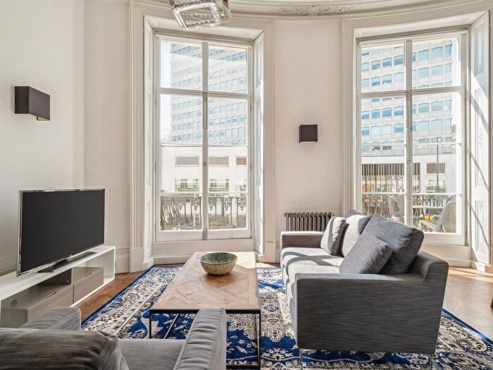 1 Bedroom Flat For Sale In Westbourne Street, London, W2