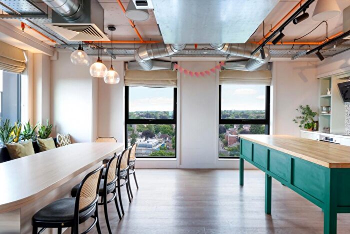 2 Bedroom Flat To Rent In Sutton Court Road, Sutton, SM1