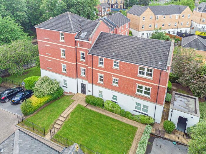 1 Bedroom Flat To Rent In Oldfield Court, Leeds, LS7