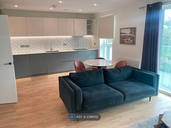 2 Bedroom Flat To Rent In Arber House, Southall, UB1