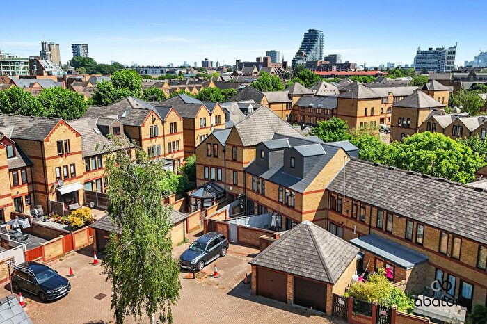 2 Bedroom Maisonette To Rent In Lime House, Wapping, E1W