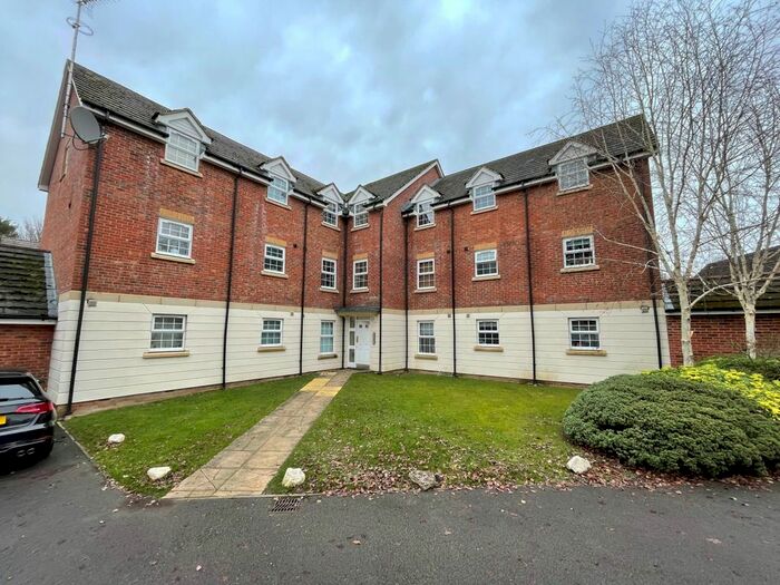2 Bedroom Flat To Rent In Mandarin Drive, Newbury RG14