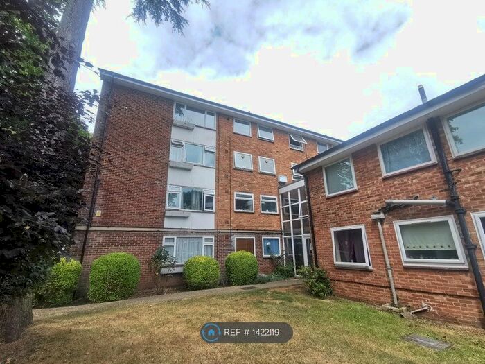 2 Bedroom Flat To Rent In Southcote Road, Reading, RG30